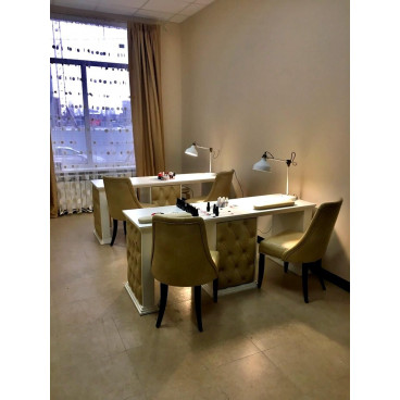 Маникюрный стол Роза